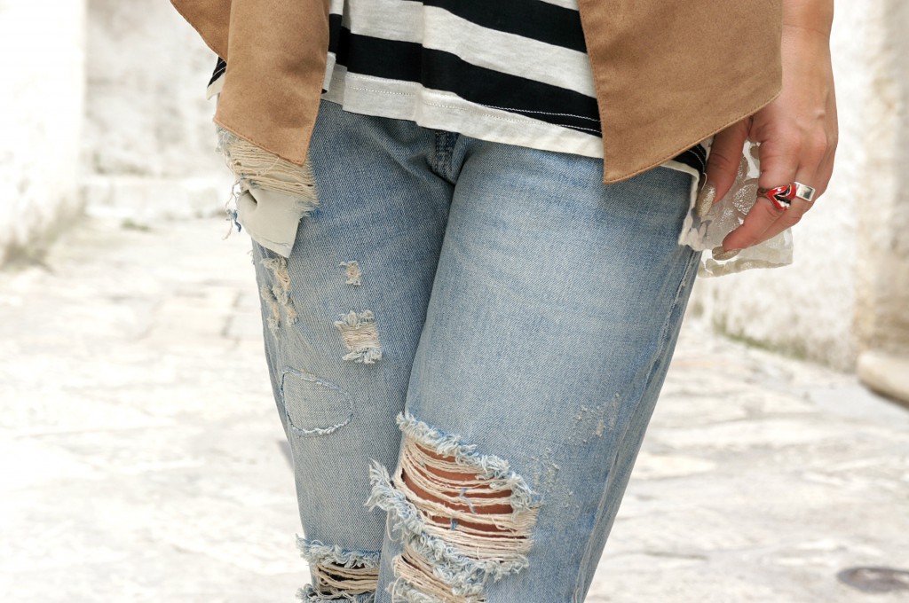 Jeans strappati