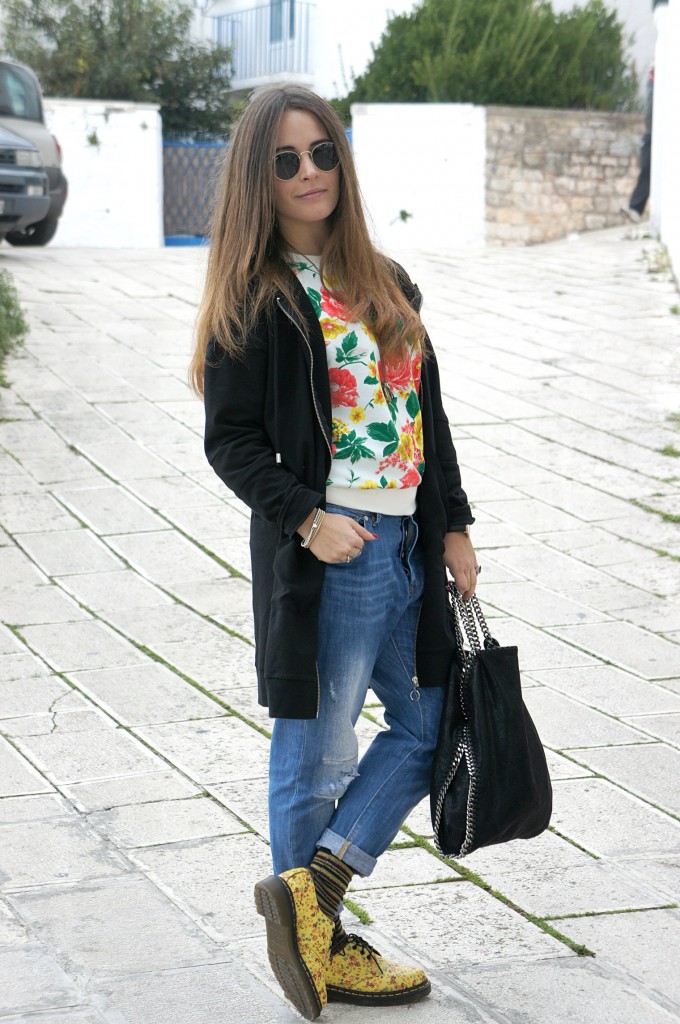 jeans e scarpe stringate