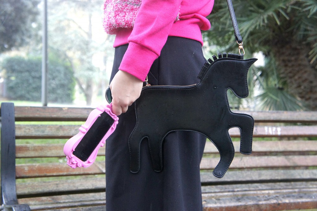 borsa a forma di cavallo