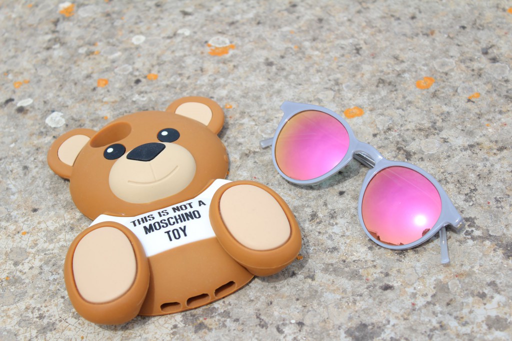 cover moschino teddy