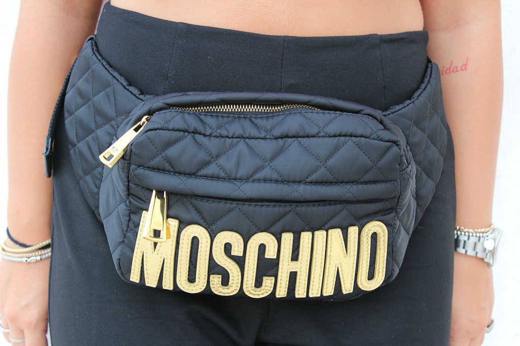 marsupio moschino