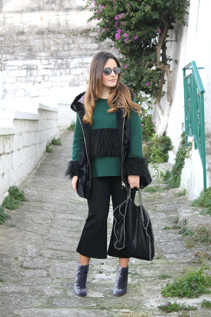 Pantaloni con stivaletti 2025