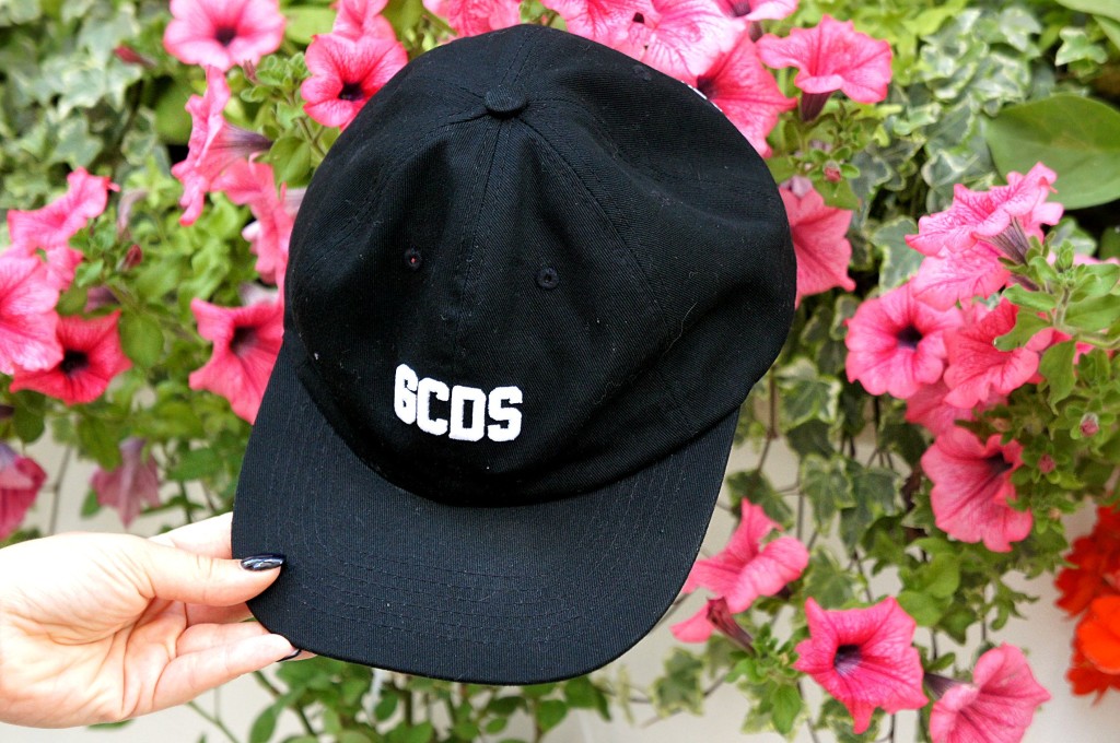 cappello GCDS